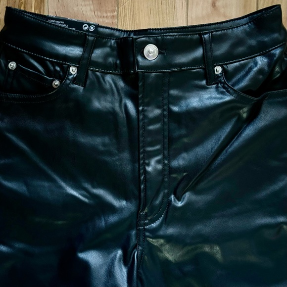 NWT H&M Divided Loose Mom Fit Ankle Vegan Leather Jeans 4 - Picture 4 of 10